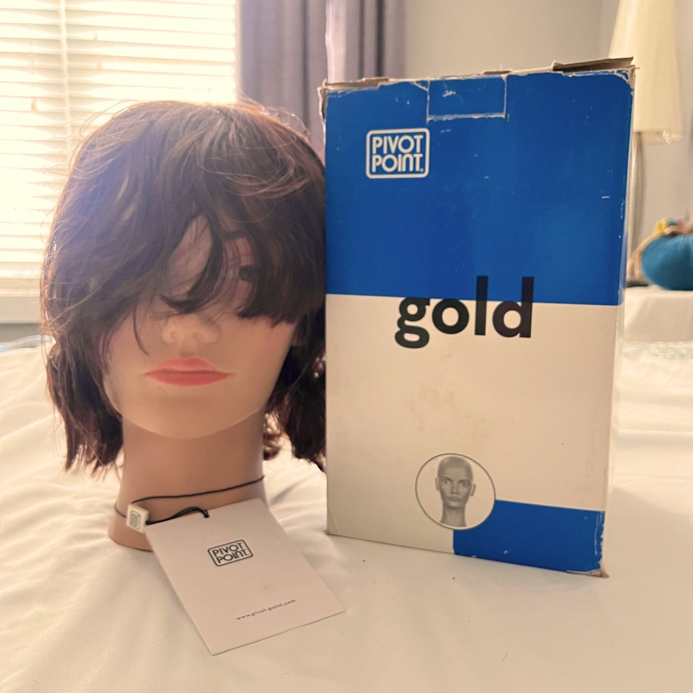 Pivot Point Viola Brown Hair Mannequin